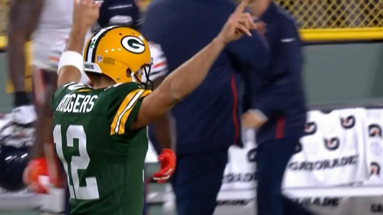 Aaron Rodgers Returns From Injury to Lead Packers in Win Over Bears