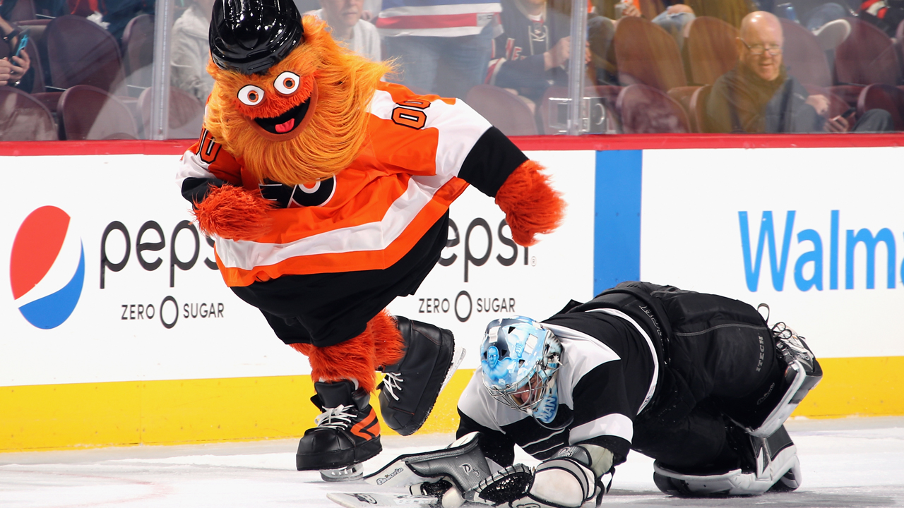 Gettin' Gritty Wit It: Flyers new mascot a big hit