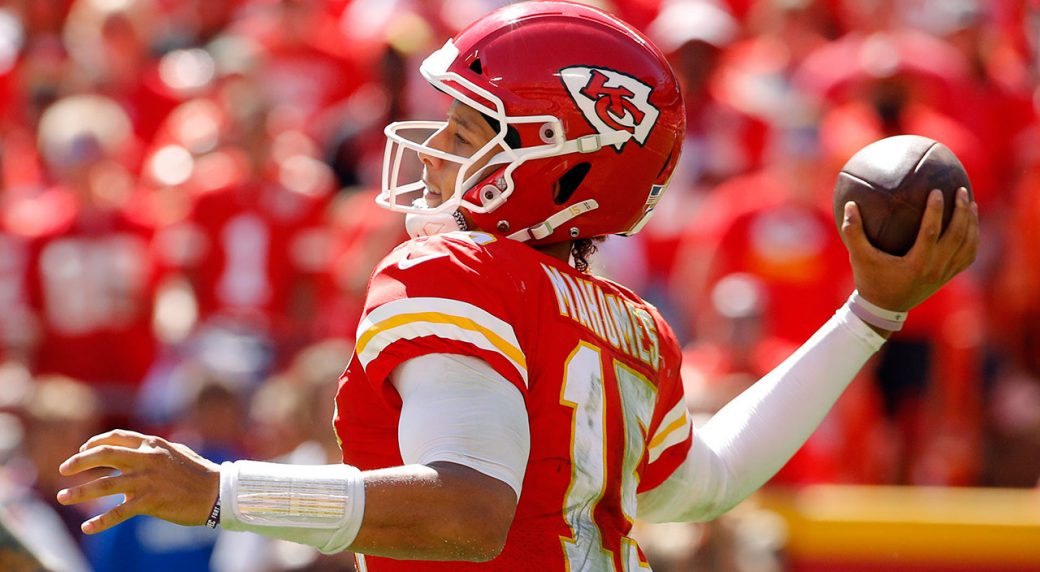 Chiefs Qb Patrick Mahomes Wins Nfl Offensive Player Of The