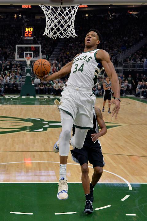 Giannis Antetokounmpo slaps Bucks with harsh reality after