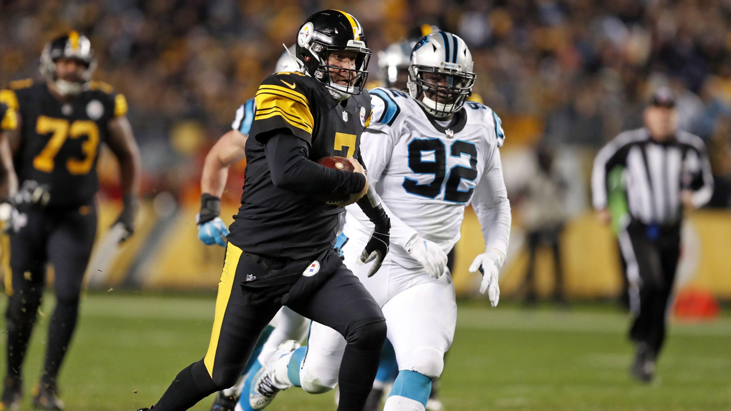 Ben Roethlisberger throws for 5 TDs, Steelers rip Panthers