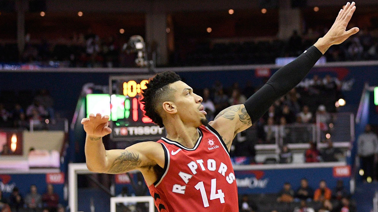 NBA-Raptors-Danny-Green-contests-shot