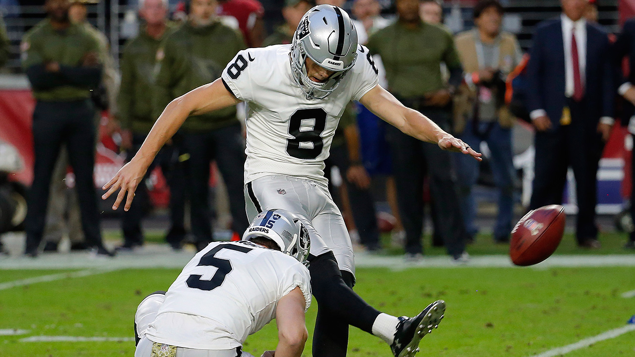 Carlson's last-second FG gives Raiders win over Cardinals