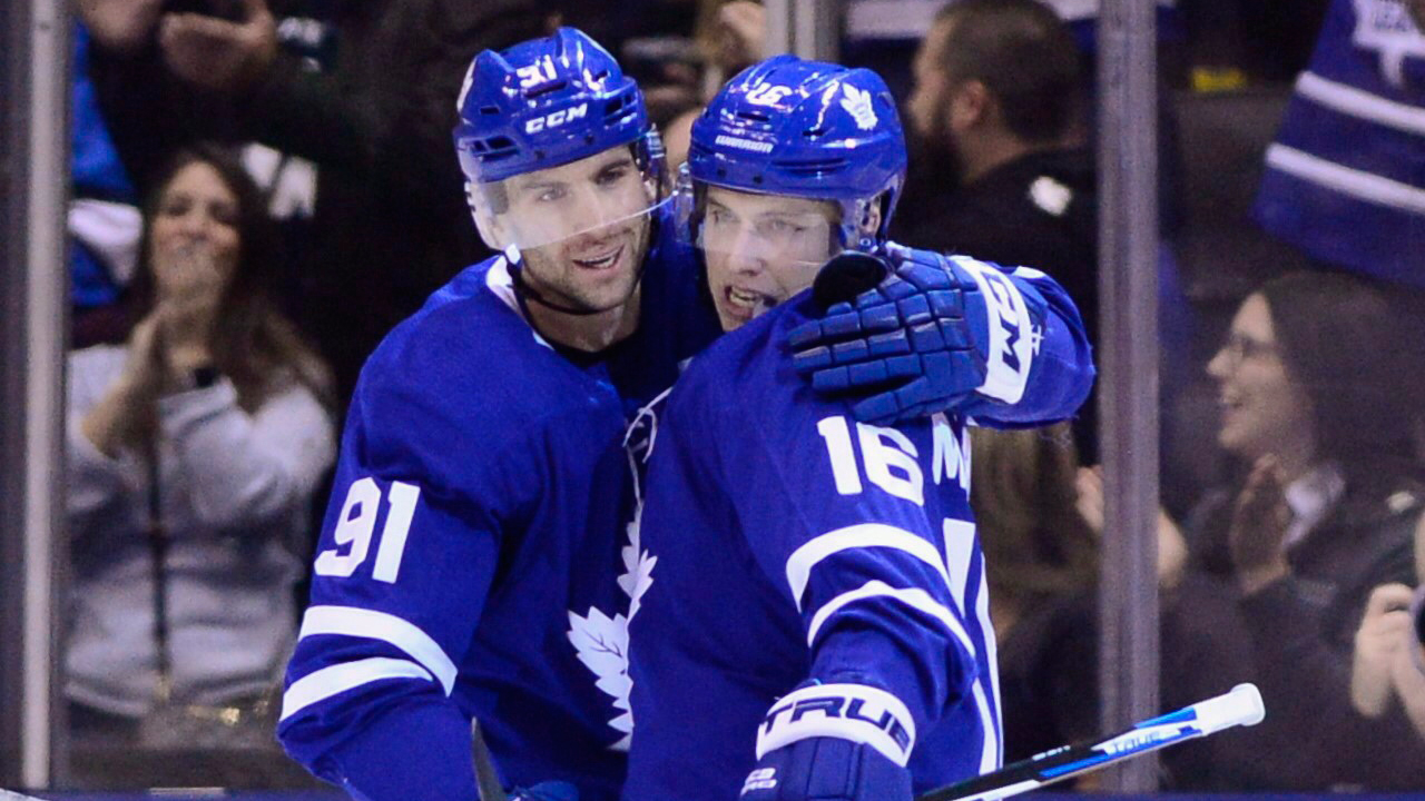 Young Maple Leafs fan meets Auston Matthews, Mitch Marner after