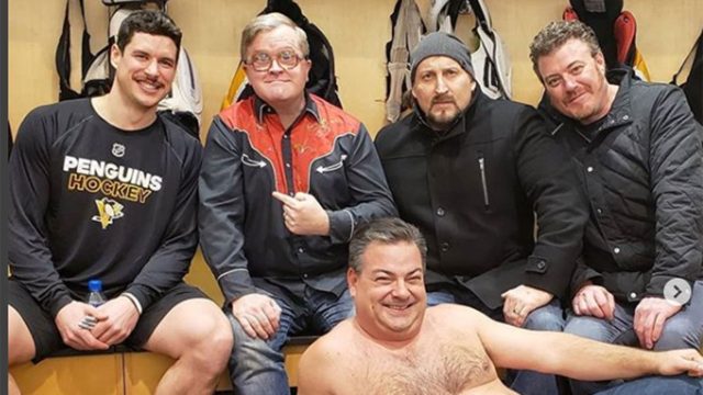 Sidney Crosby S Photo With Trailer Park Boys Goes Viral Sportsnet Ca