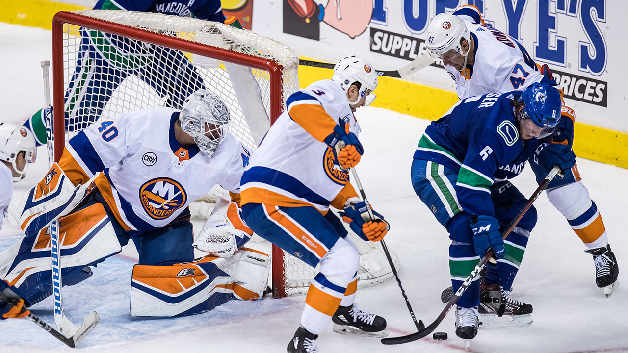 Red Hot Islanders Dominate Static Canucks System