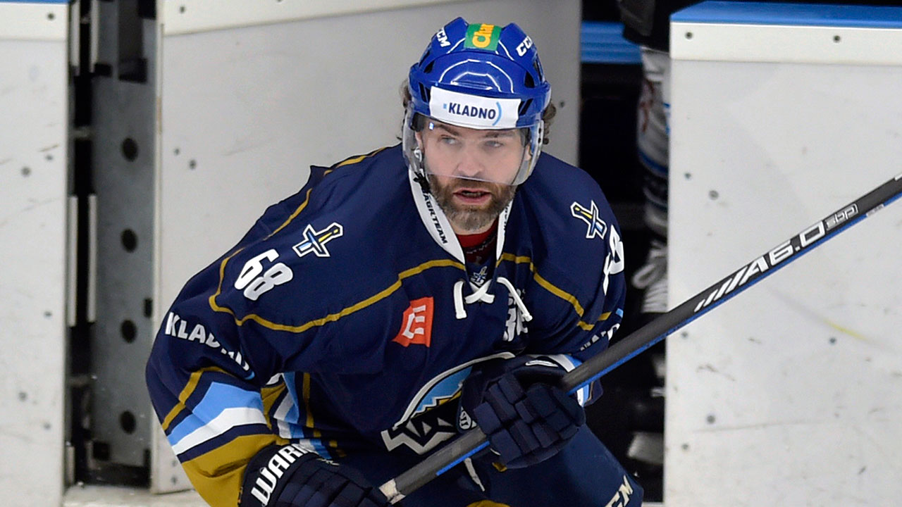 Jagr calls for more support ahead of game benefiting Ukrainian families thumbnail