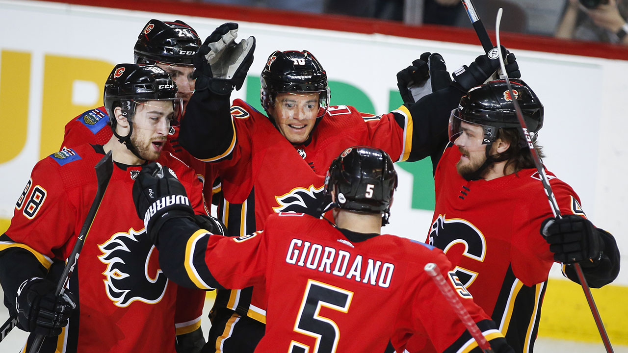 Mark Giordano leads Flames to win over Coyotes - S