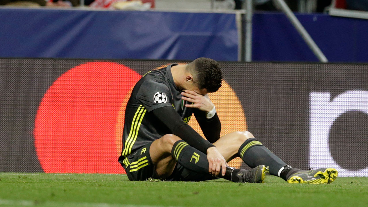 Ronaldo-Loses-Back-In-Madrid