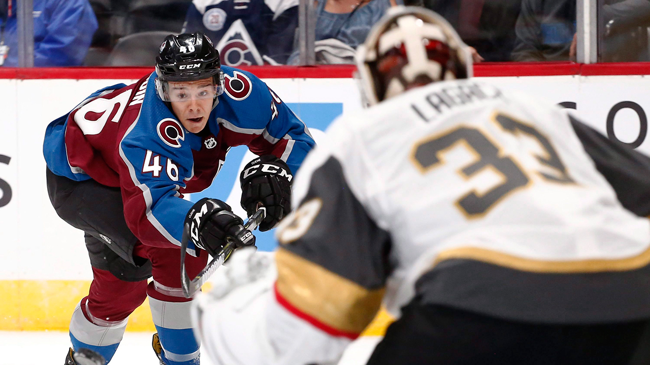 avalanches-jc-beaudin-takes-shot-on-net