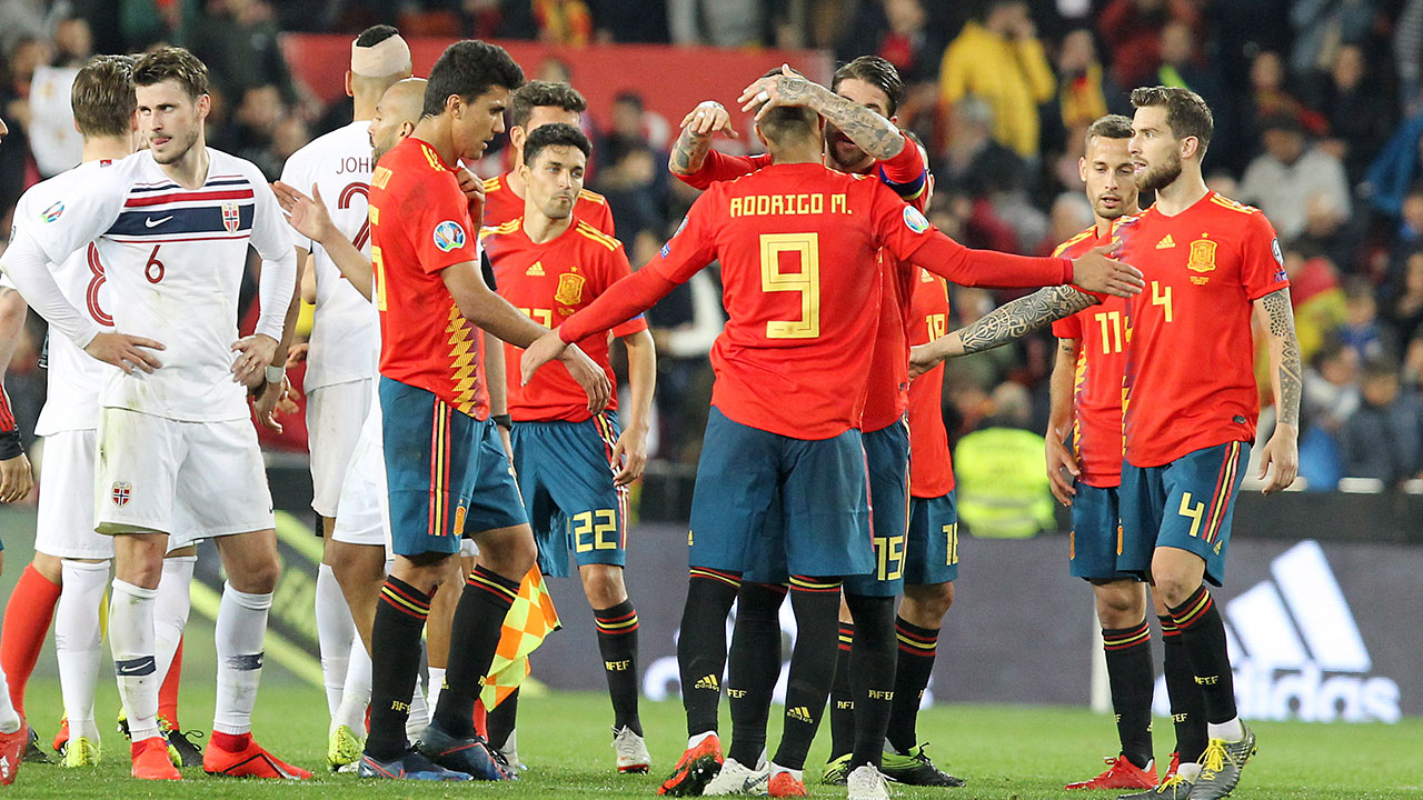 Euro qualifying Spain, Italy start with important wins