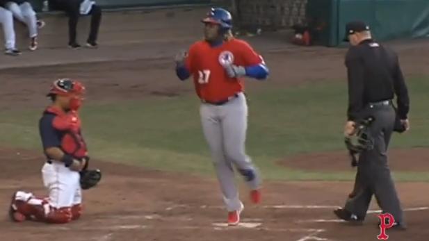 Blue Jays prospect Guerrero Jr. hits homer out of stadium in minor