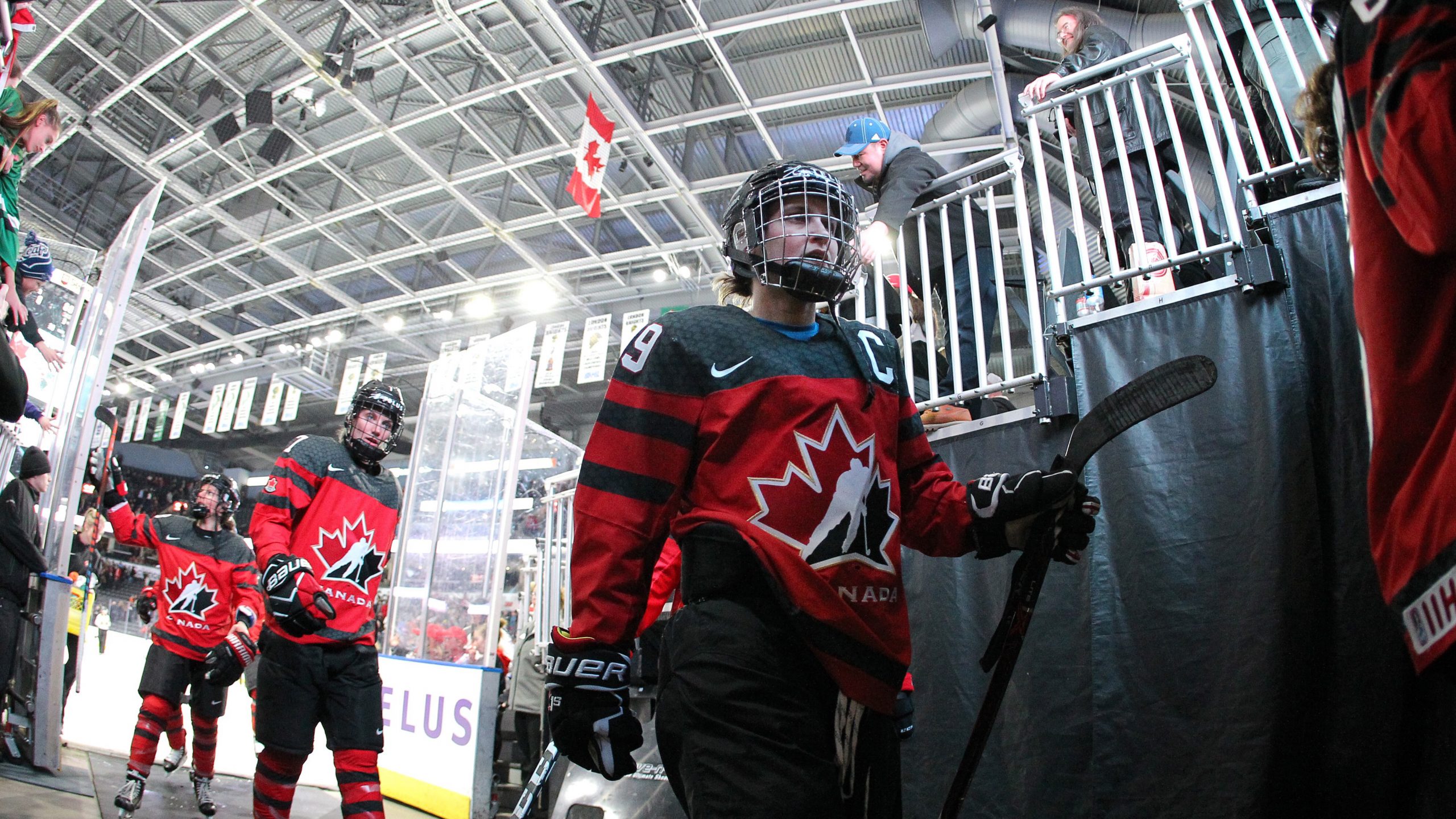 Canada's Hockey Team Play Entire Olympic Match With Masks On After Delayed  Covid-19 Tests