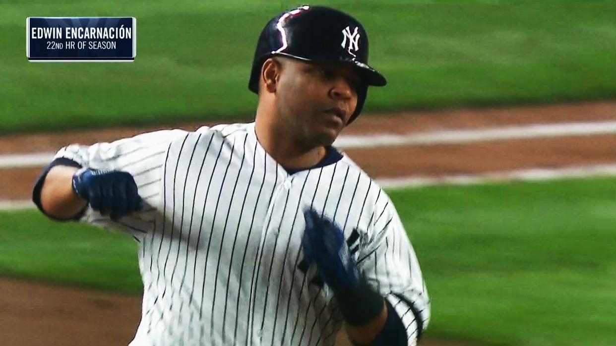 Edwin Encarnacion hits inside-the-park homer