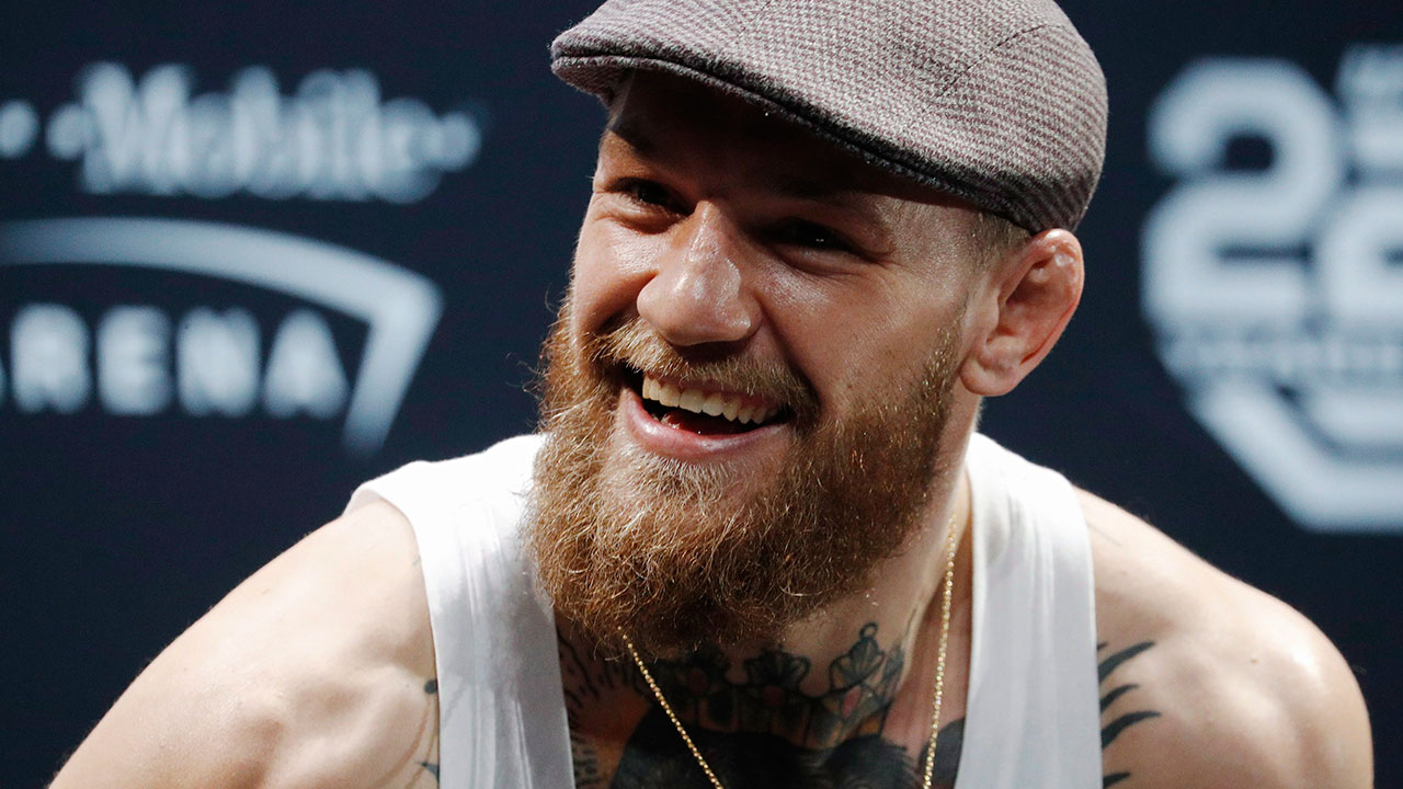 conor-mcgregor-smiles