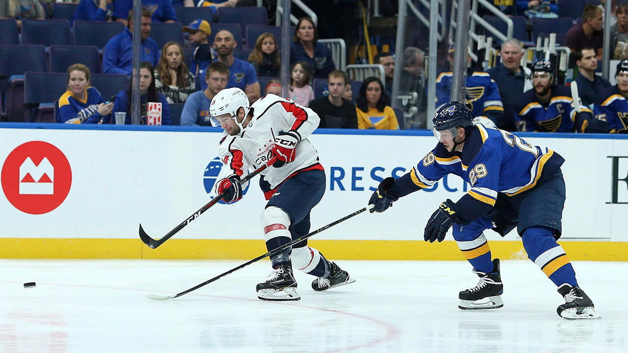 Canadiens sign winger Riley Barber to one-year, two-way deal