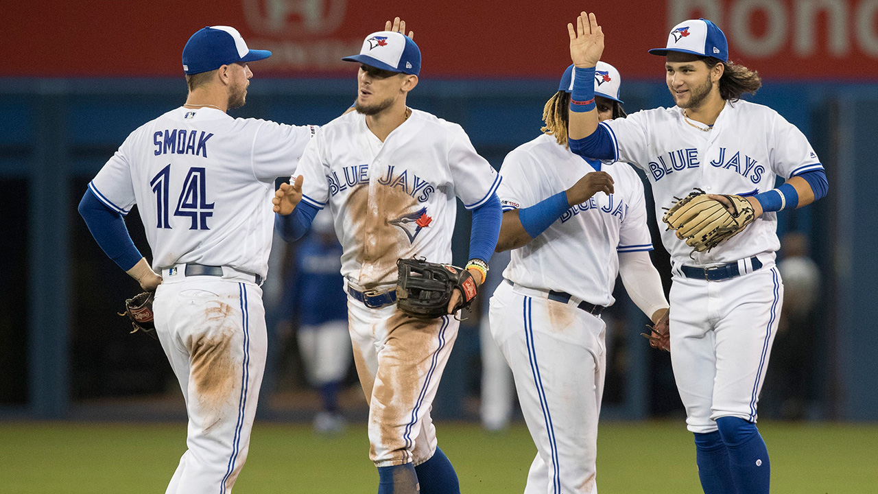 Vladdy Jr. hits first 2 HRs, youngest Blue Jay to go deep - The