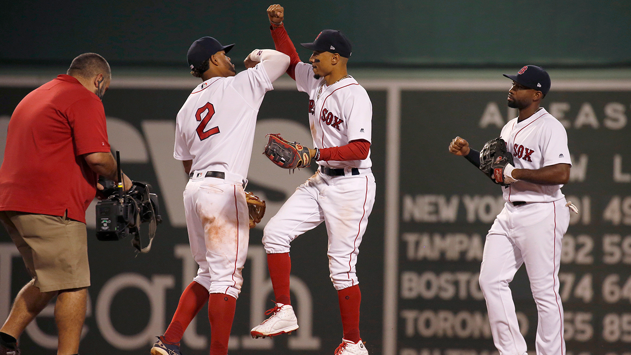 Mookie Betts homers twice, goes 4 for 4 with 4 RBIs and leads