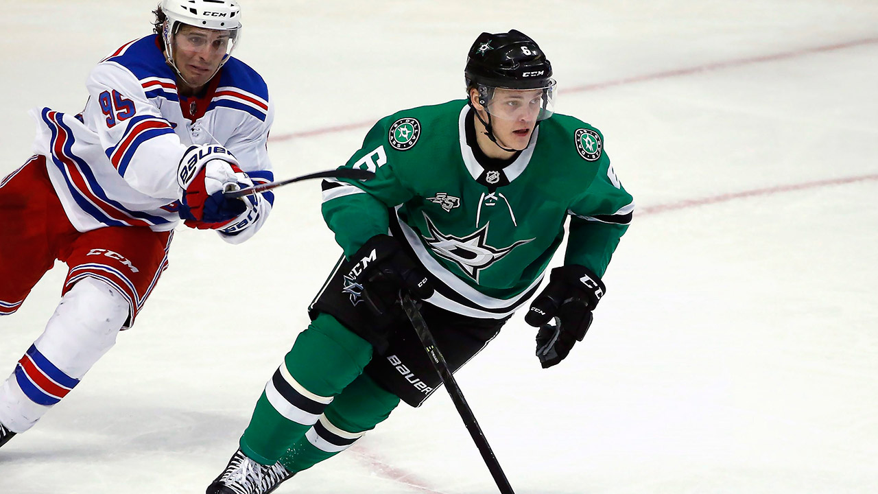 stars-defenceman-julius-honka-moves-puck-against-rangers