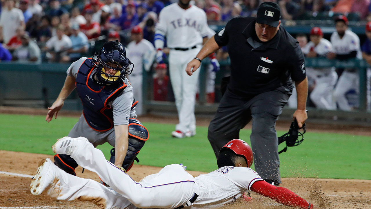 Photos: MLB umpire, Iowa native Eric Cooper