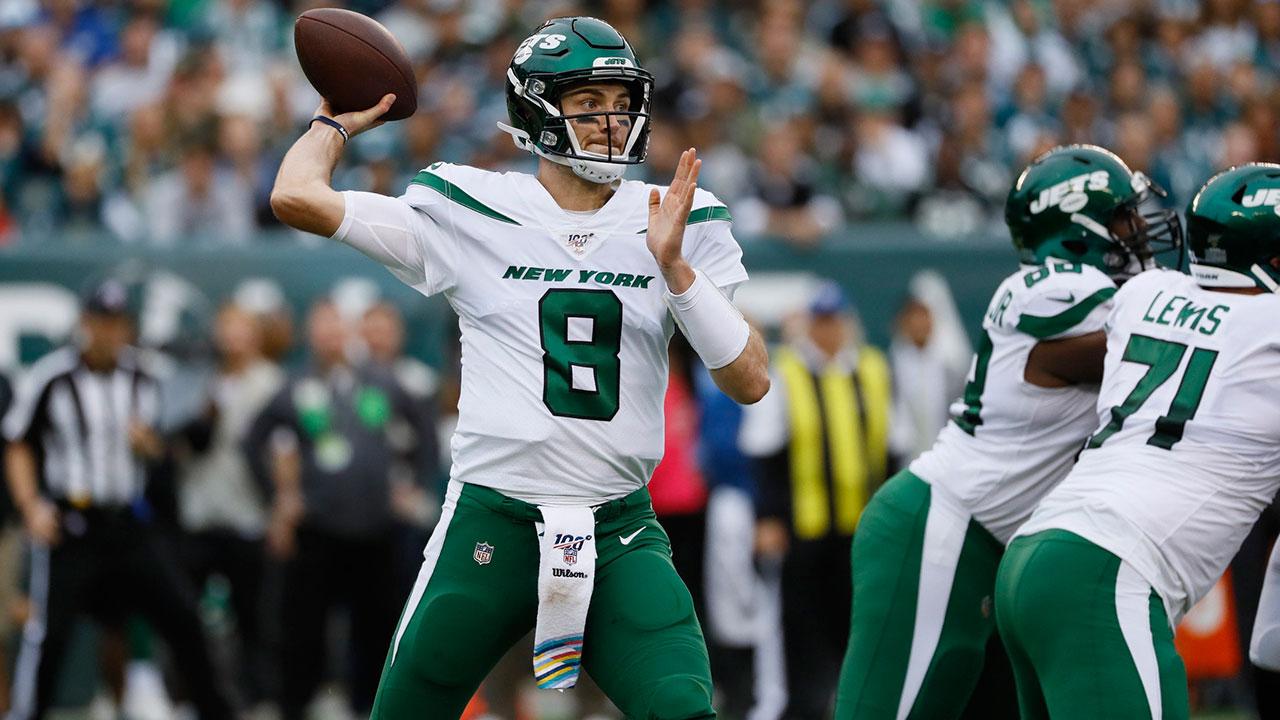 New York Jets' Luke Falk passes during the first half of an NFL football game against the Philadelphia Eagles, Sunday, Oct. 6, 2019, in Philadelphia. (Michael Perez/AP)