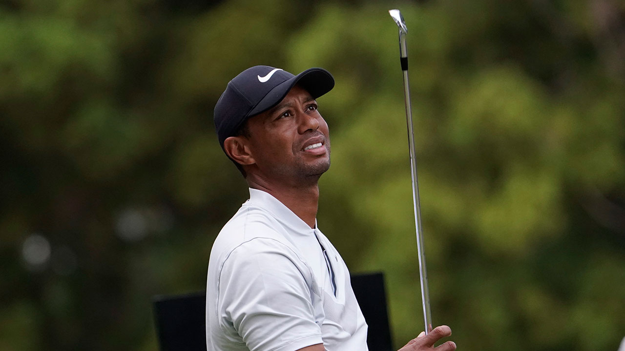 Woods shoots 64 to take 2-stroke lead at Zozo Championship