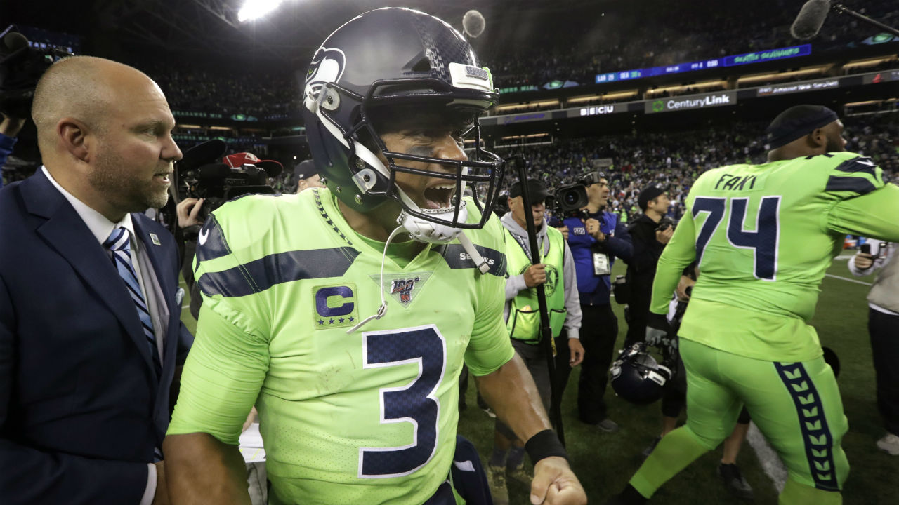 Russell Wilson throws four TD passes in the Seattle Seahawks' win