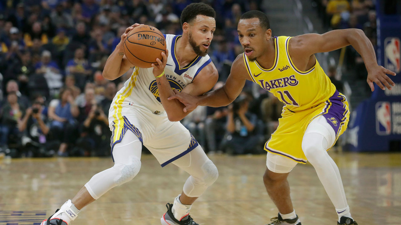Lakers guard Bradley sidelined by bruised right leg