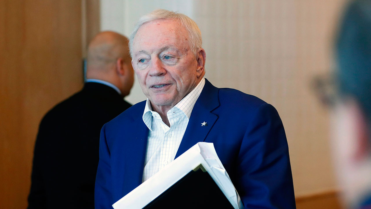 Cowboys owner Jerry Jones different tone after another loss