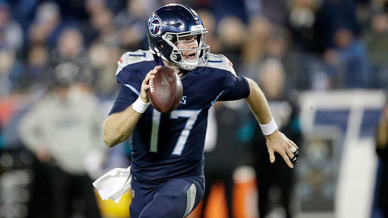 Titans explode for 4 TDs in 6 plays, rout Jaguars 42-20