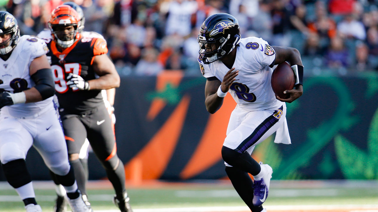 Lamar Jackson is almost perfect during the Baltimore Ravens' rout