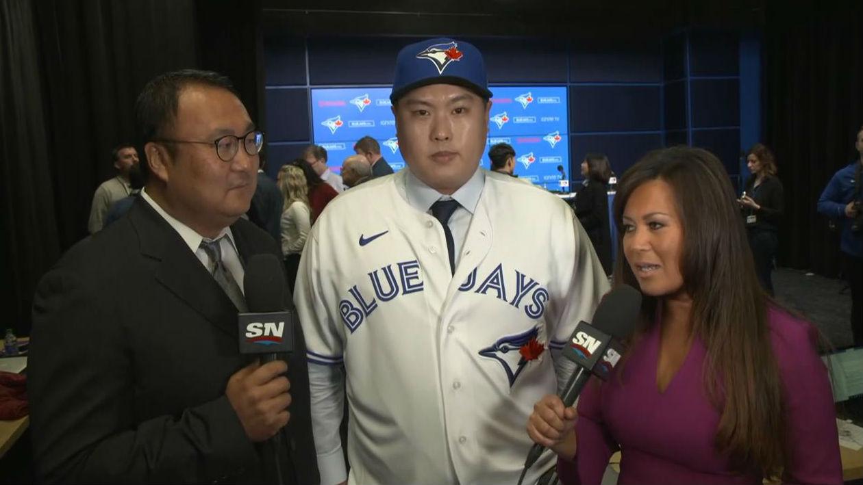 Dodgers' Ryu Hyun-jin dates broadcaster Bae Ji-hyun