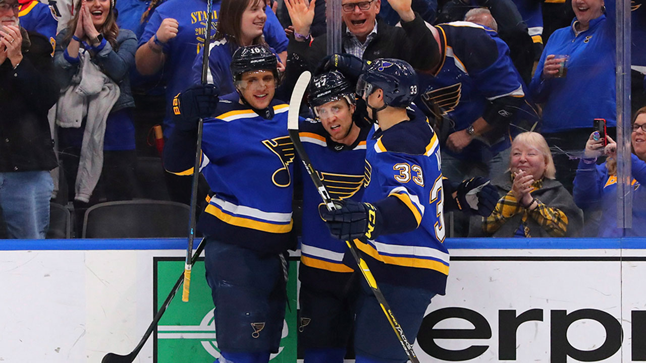 Schwartz scores twice, Blues beat Jets for eighth 