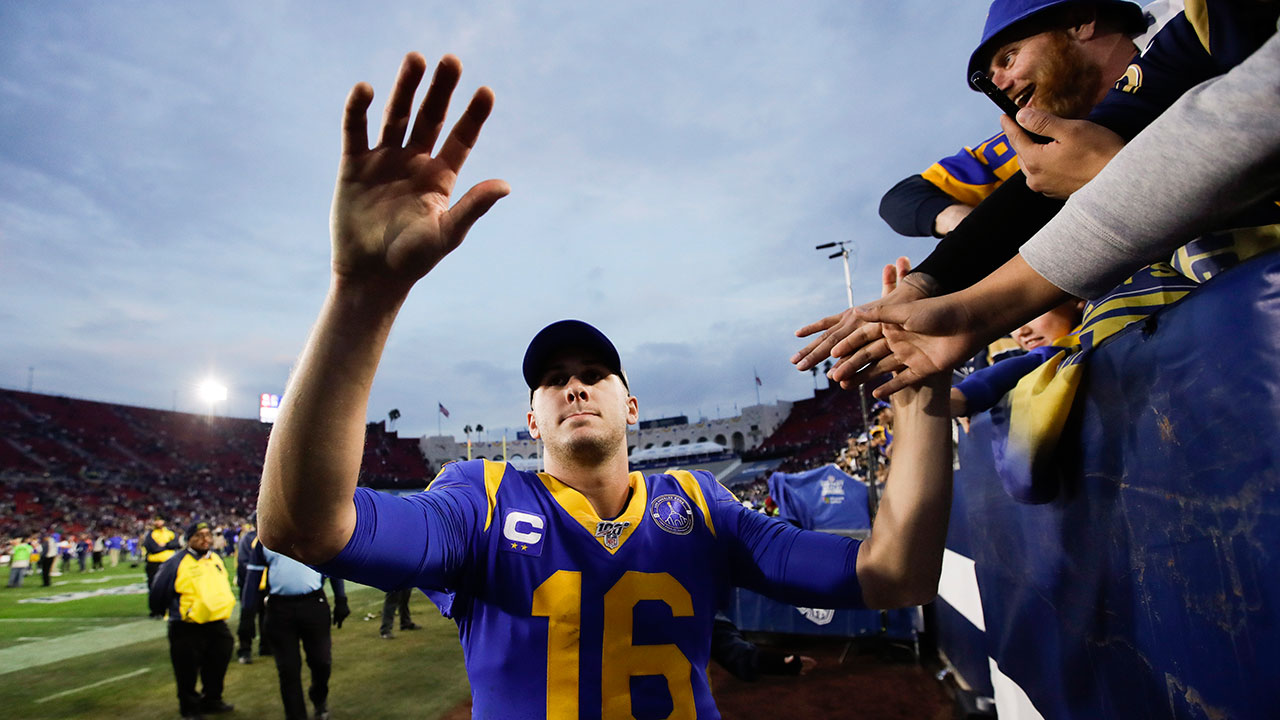 Los Angeles Rams - First look at Jared Goff in full uniform at the Coliseum  