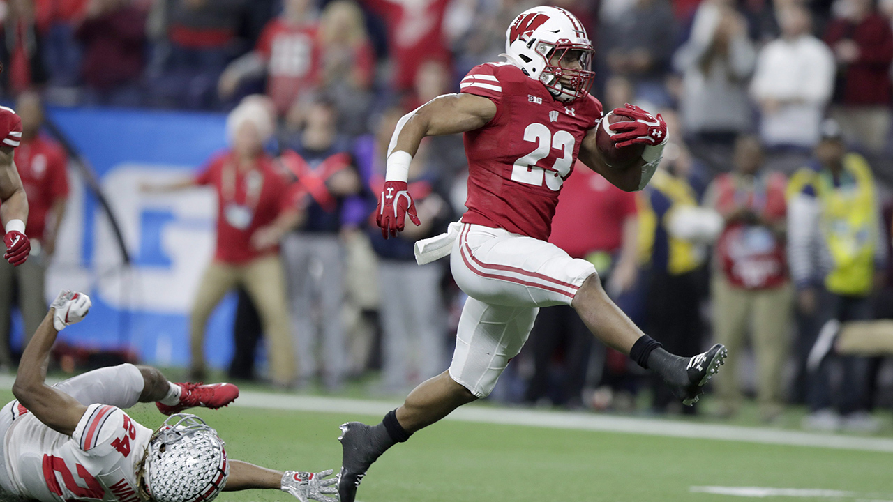 Wisconsin's Jonathan Taylor to forgo final season, enter NFL draft