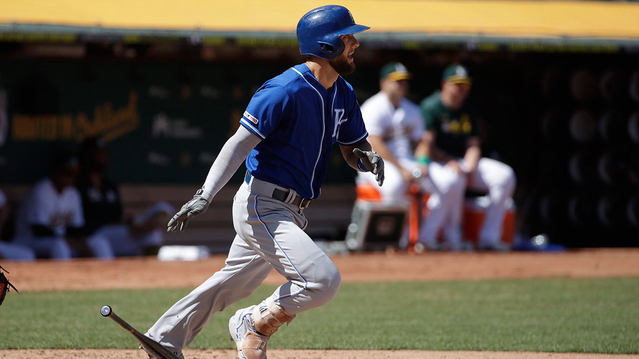 He's back! Alex Gordon returns to KC Royals on one-year deal