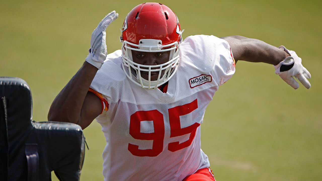 Chiefs place DT Chris Jones on Reserve/COVID-19 list; head trainer tests  positive