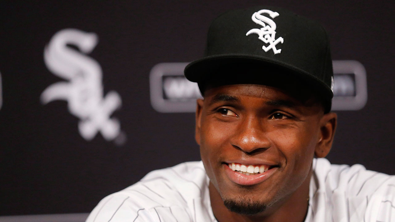 Luis Robert wants White Sox to bring Abreu back