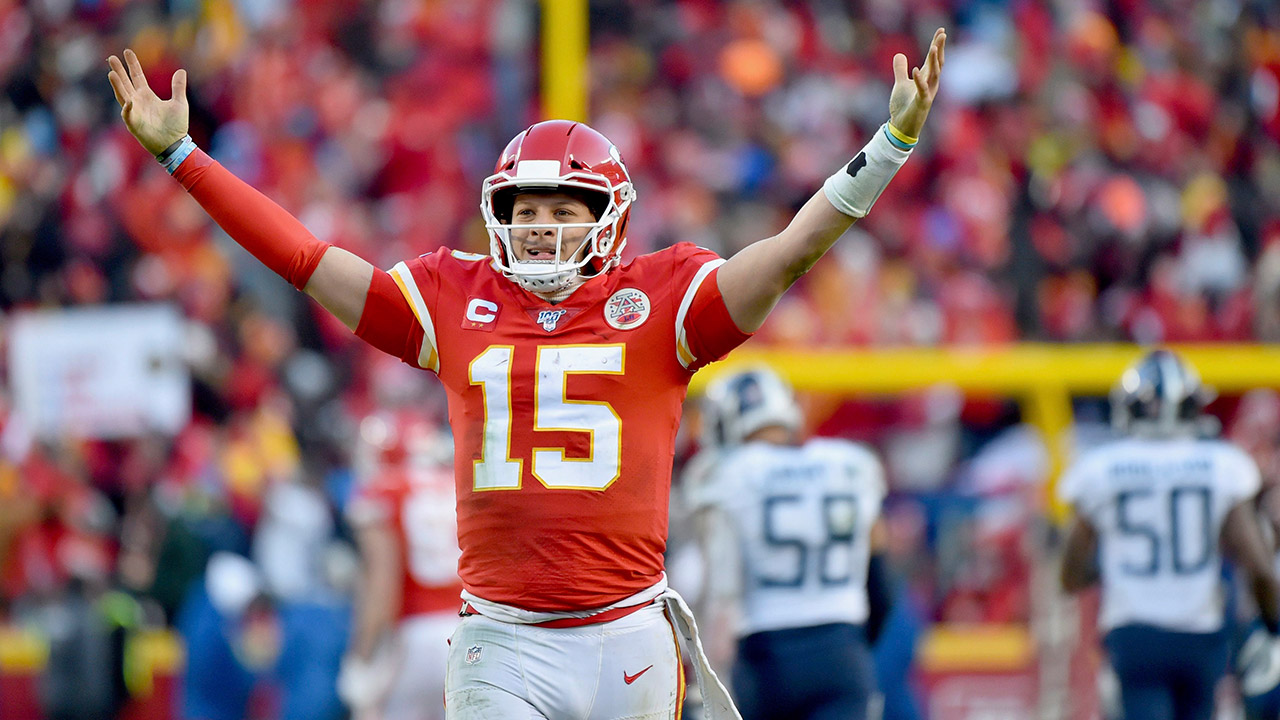 Chiefs QB Patrick Mahomes reacts to Rangers prospect getting