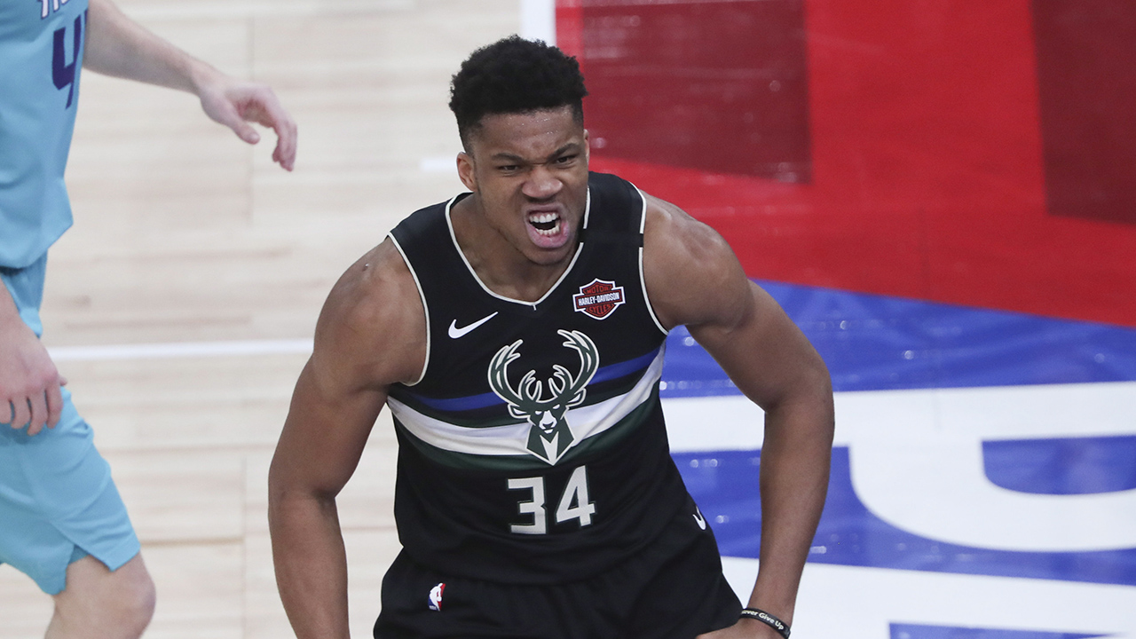 Giannis Bucks Hornets Paris game