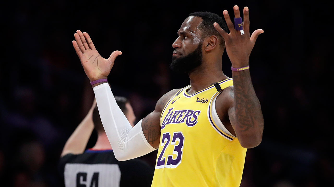 LeBron James, Lakers extend impressive streaks with most popular