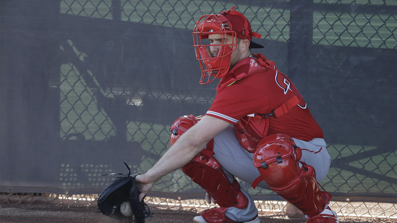 Astros pitchers, catchers start Spring Training workouts