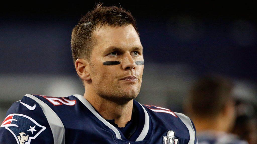 Tom Brady makes Tampa Bay Buccaneers signing official on Instagram:  'Excited, humble and hungry' 