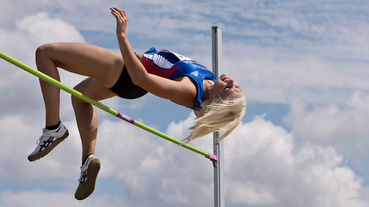 georgia-ellenwood-makes-high-jump