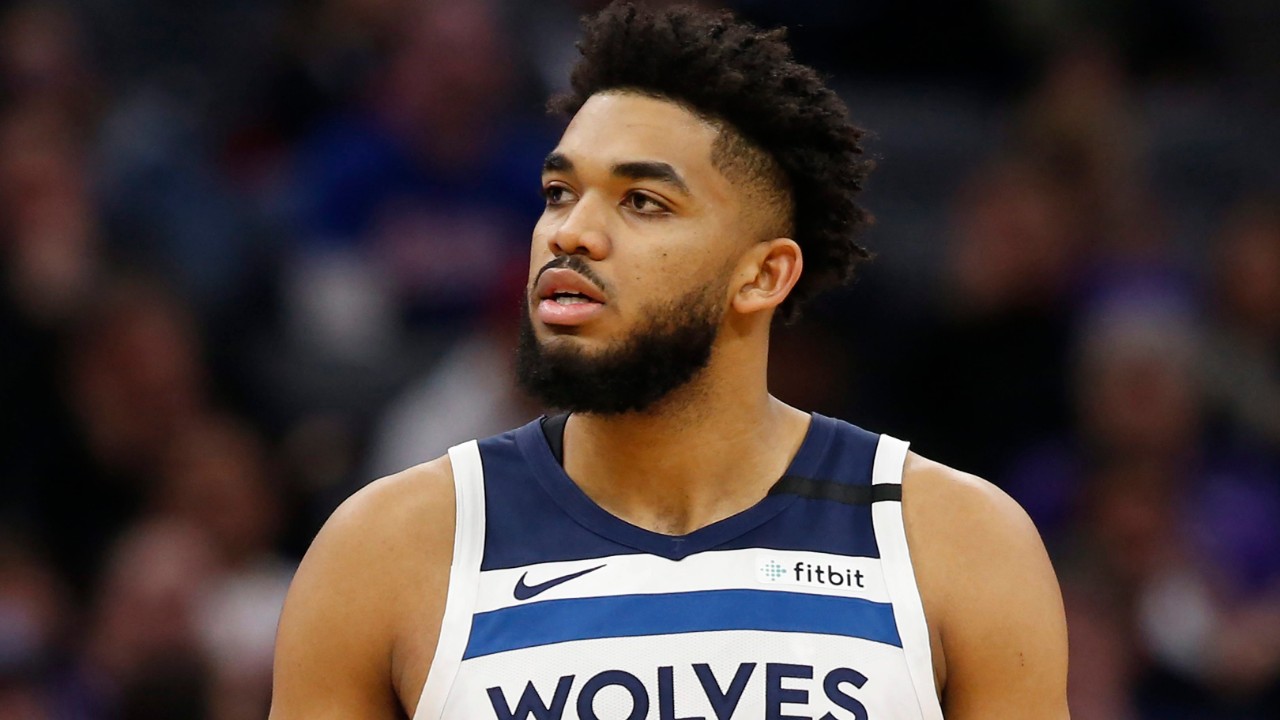 Foto van D’Angelo Russell  & zijn vriend Karl-Anthony Towns