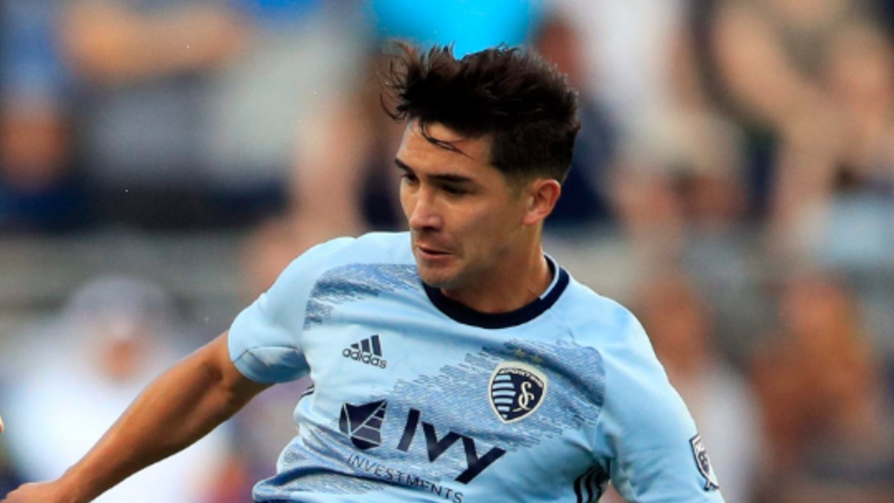 Sporting KC signs Chilean midfielder Felipe Gutierrez