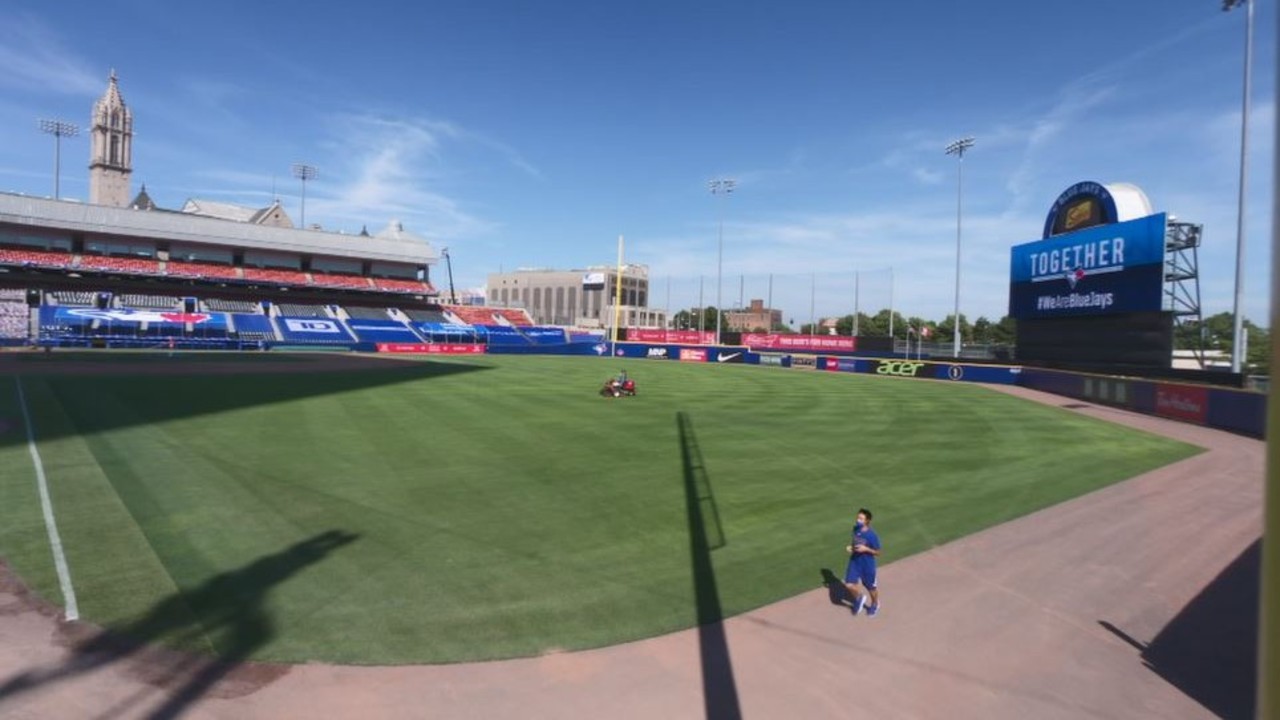 Blue Jays find lukewarm support in Montreal, former home of Expos