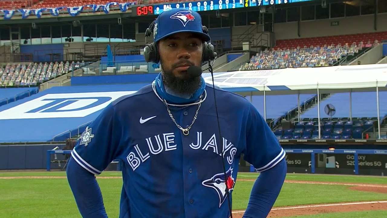 Teoscar Hernandez leads Blue Jays to wild 10-8 win in Toronto's