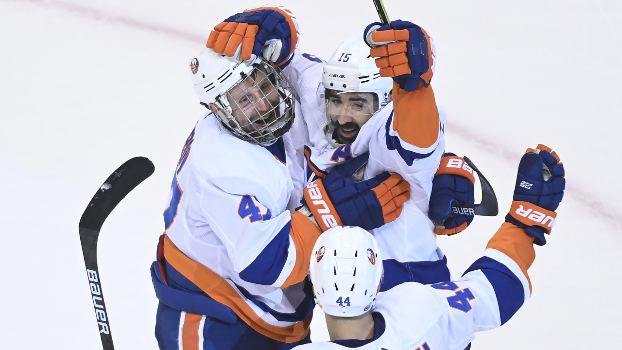 Islanders win Game 2 over Capitals despite Ovechki