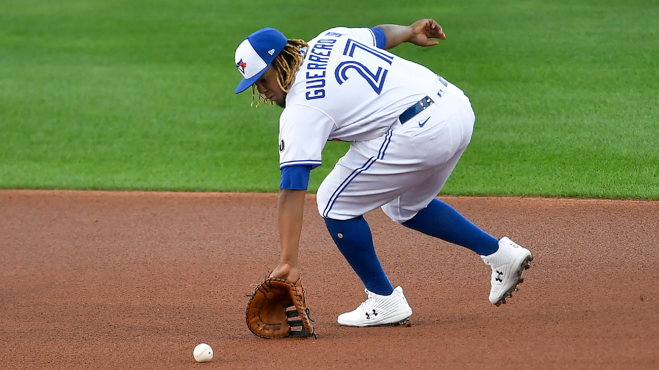 Vladimir Guerrero Jr. leaves Blue Jays spring training game with right knee  discomfort